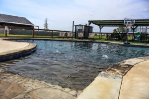RV Resort with swimming pool located near Lake Texoma